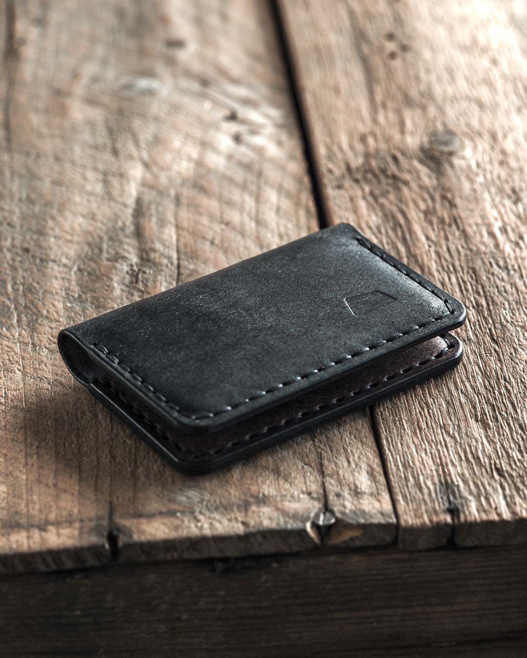 Luava handmade leather bi-fold wallet journeyman blackbrown closed