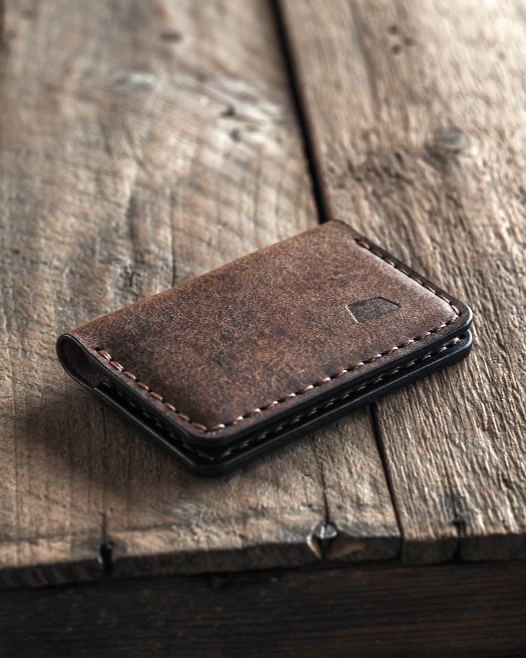 Luava handmade leather bi-fold wallet journeyman brownblack closed