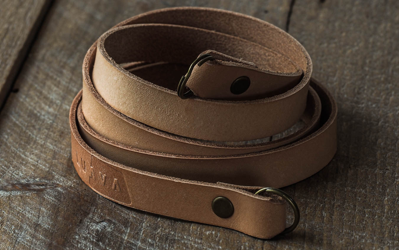 Luava - Handcrafted leather wallets, camera straps, etc. from Finland.