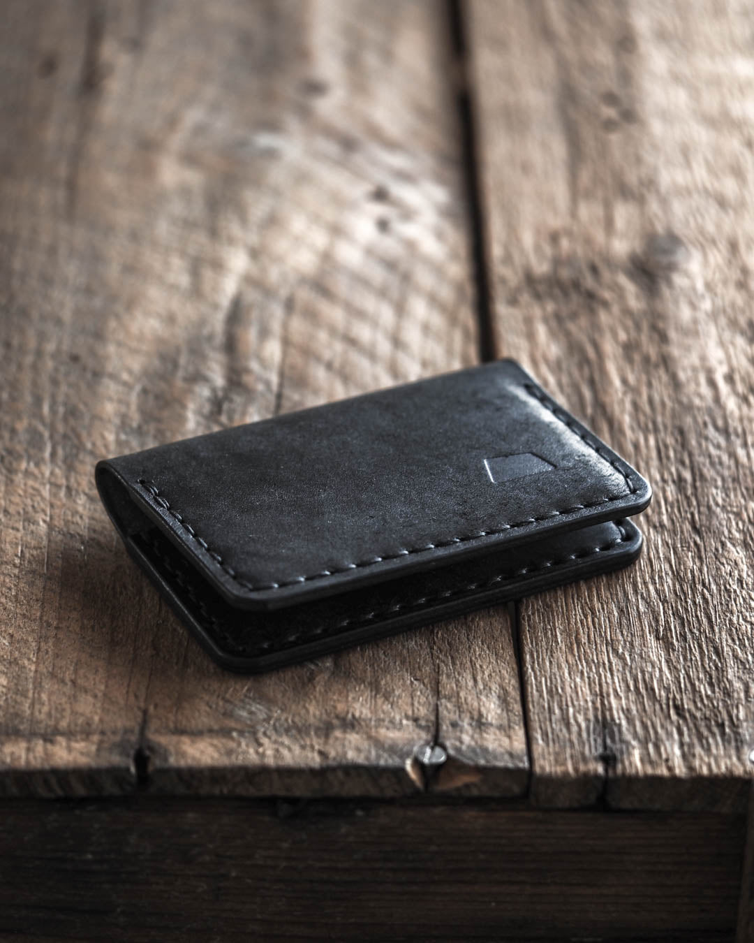 Luava handmade leather bi-fold wallet journeyman black closed